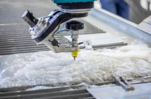 Corte a jato de água em nylon com máxima precisão