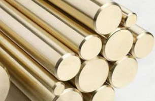 Precisão e Agilidade no Corte com Serra em Bronze