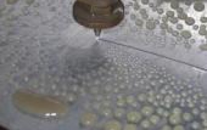 Vantagens do corte a jato de água na indústria